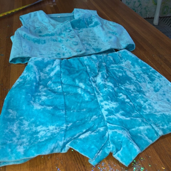 1970s Bright  Velvet Set - Picture 3 of 11